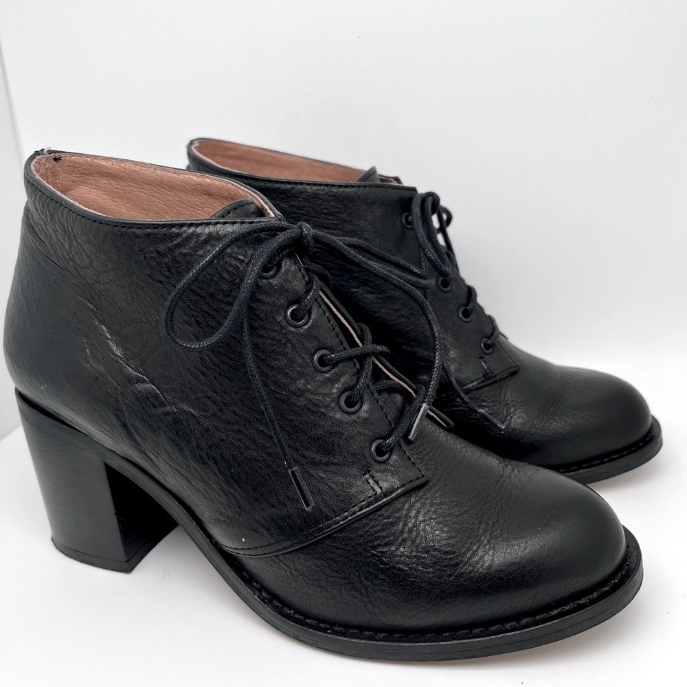 TBA Brand black leather ankle boots, size 8